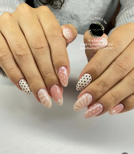 Playful pink details